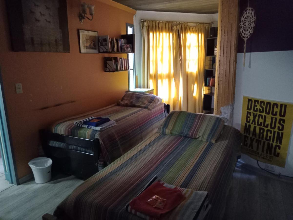 ブエノスアイレスCuartos En El Segundo Piso De Casa De Artista En Floresアパートメント エクステリア 写真